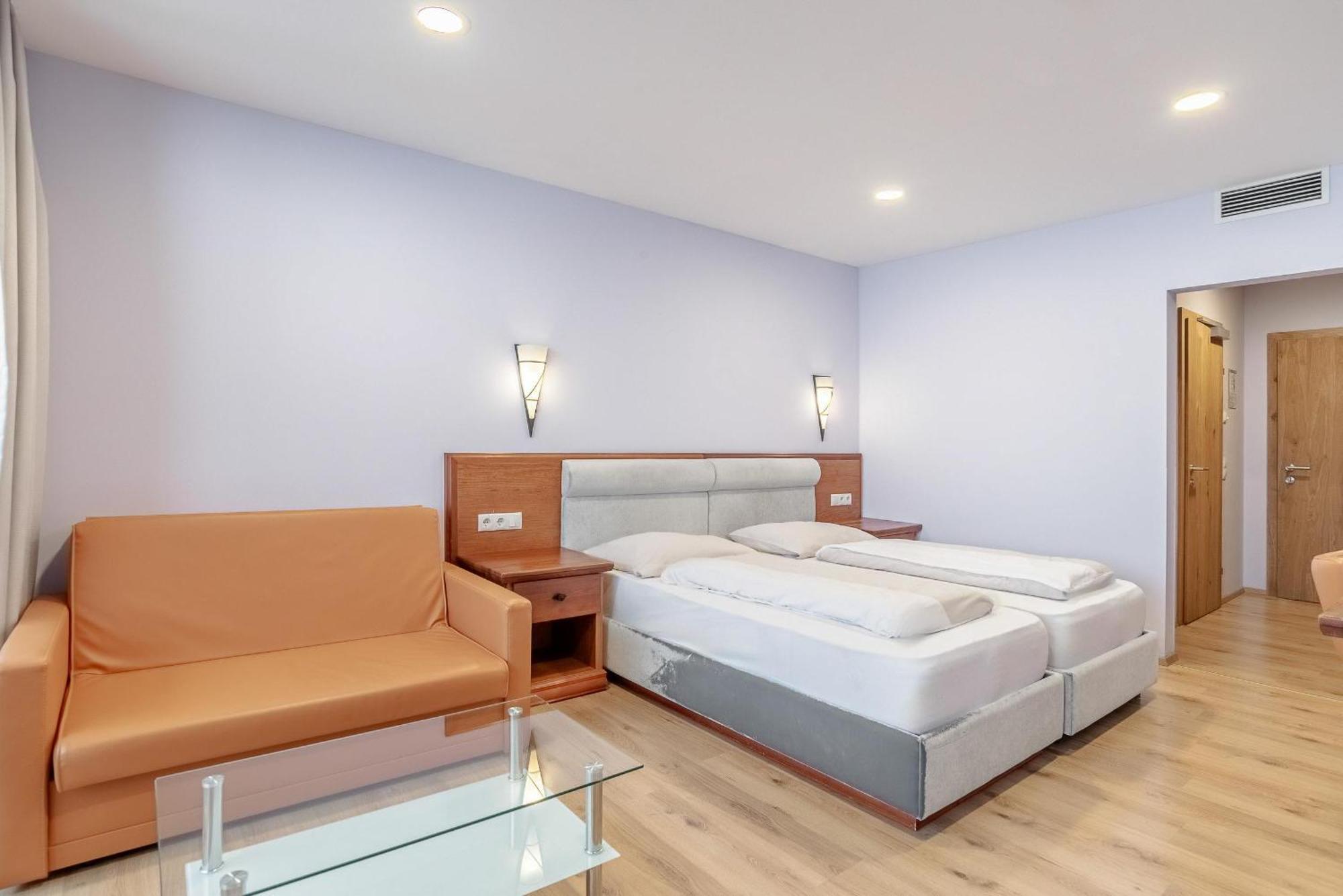 Twin Room Bath